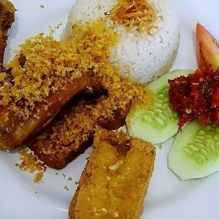 Ayam Kapuleon