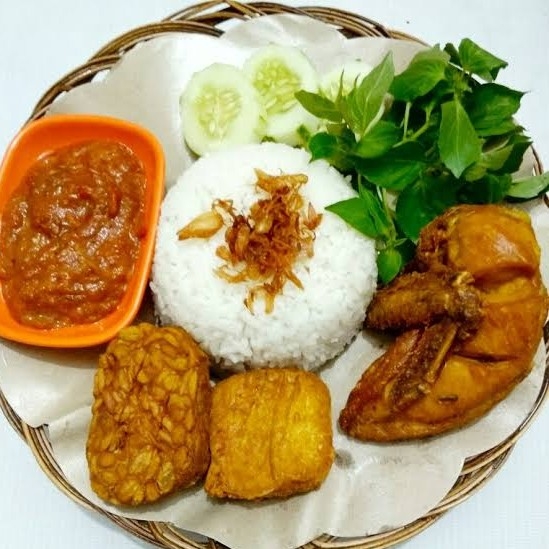 Ayam Lalapan