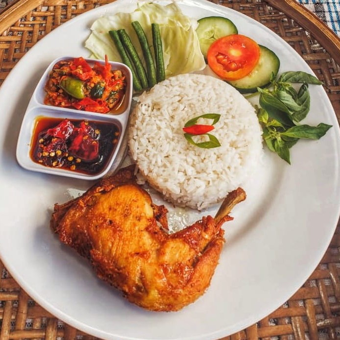 Ayam Lalapan Gurih