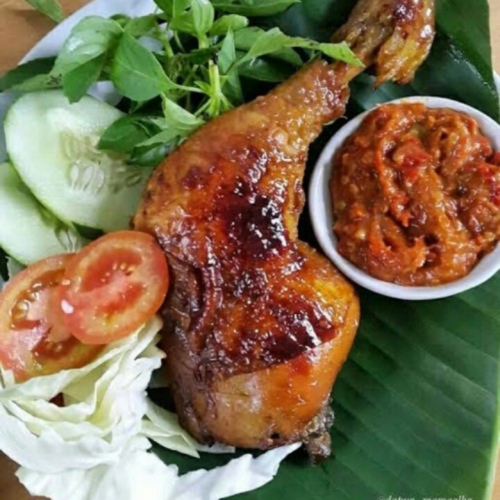 Ayam Lalapan Khas Surabaya