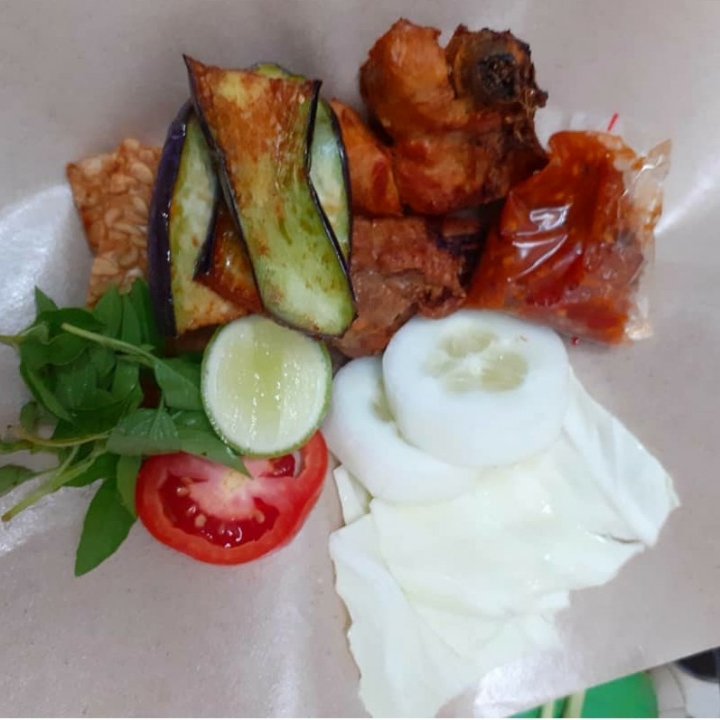 Ayam Lalapan Tanpa Nasi