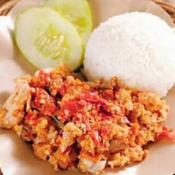 Ayam Pedaging dan Nasi