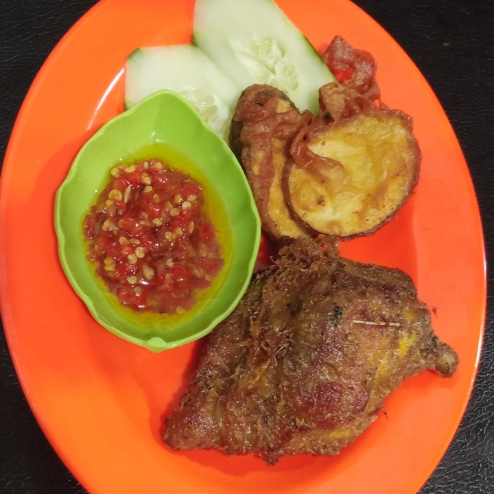 Ayam Penyet