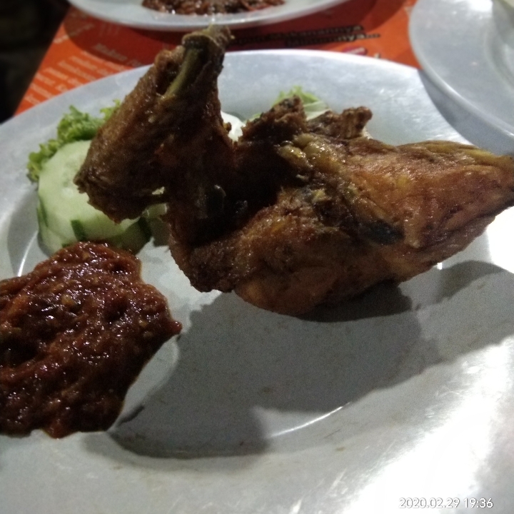 Ayam Penyet Dada 2