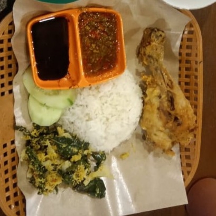 Ayam Penyet