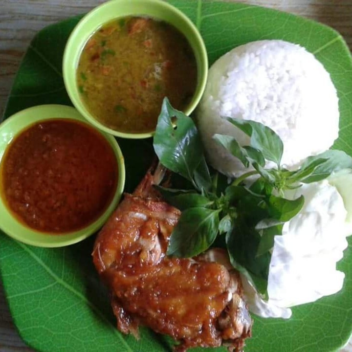 Ayam Penyet