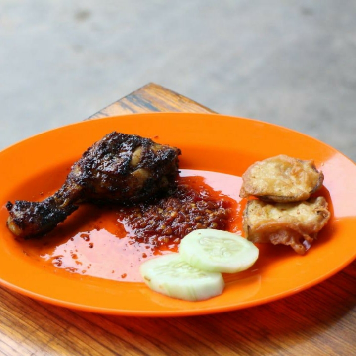 Ayam Penyet Bakar Nasi