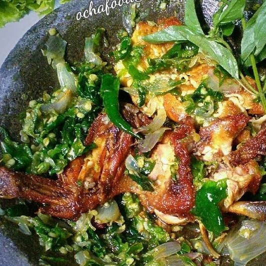 Ayam Penyet Cabe Ijo