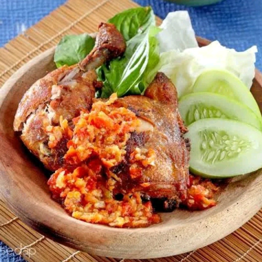 Ayam Penyet Lalaban