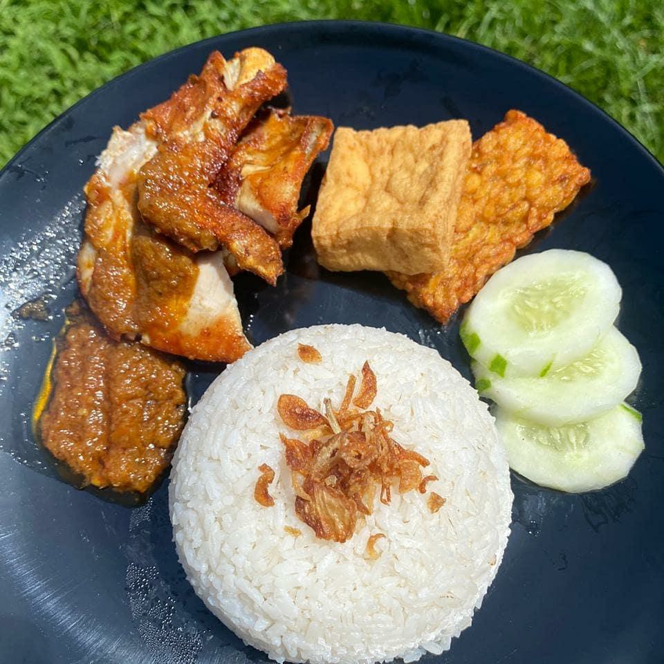 Ayam Penyet Nasi