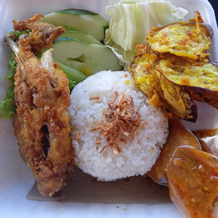 Ayam Penyet Nasi Putih