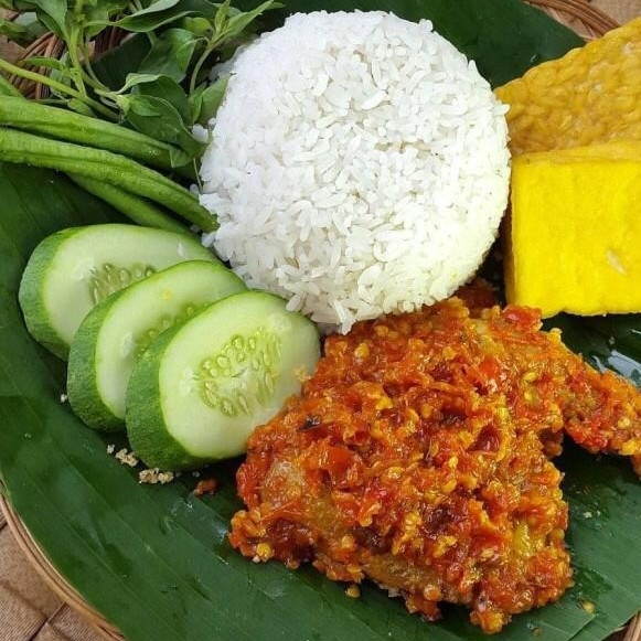 Ayam Penyet Nasi Putih