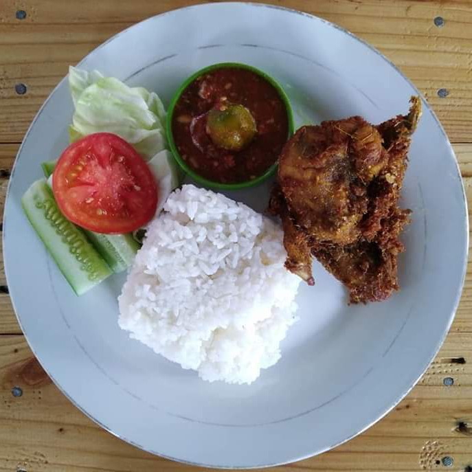 Ayam Penyet Nasi Putih