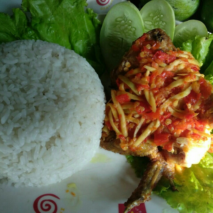 Ayam Penyet Sambal Mangga Dan Nasi