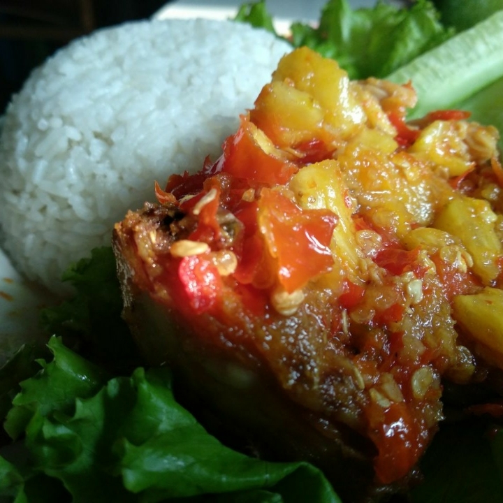 Ayam Penyet Sambal Nanas Dan Nasi