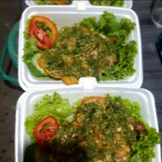 Ayam Penyet Sambel Ijo