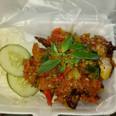 Ayam Penyet Sambel Kemangi