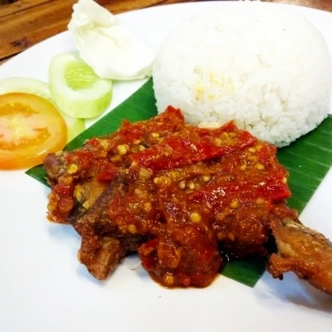 Ayam Penyet Tahu Tempe