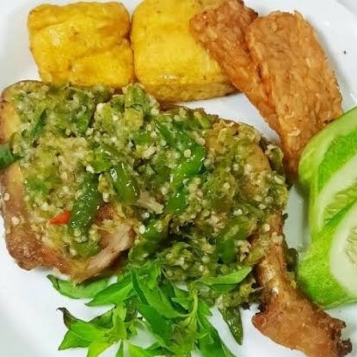 Ayam Sambel Ijo