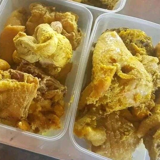 Ayam Ungkep Bumbu Kuning