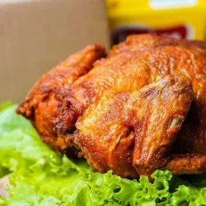 Ayam bekakak goreng