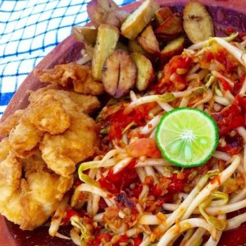 Ayam goreng Jumbo sambel tauge