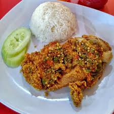 Ayam penyet