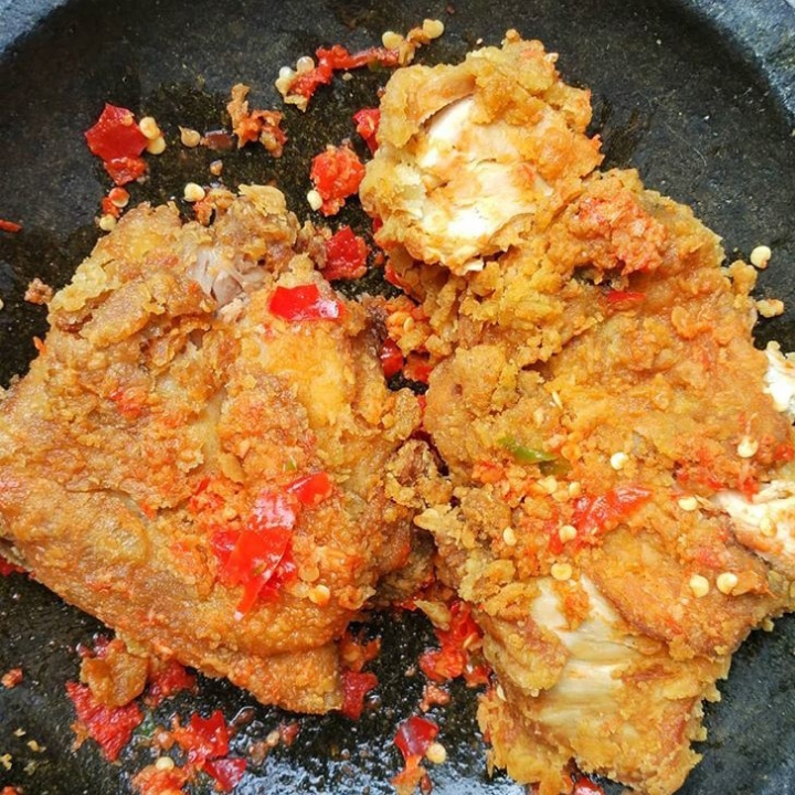 Ayam sambal matah