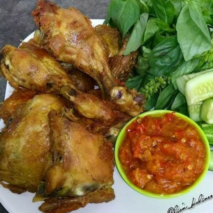 Ayampotong Goreng