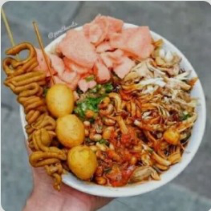 BUBUR AYAM SEPESIAL SATE TELUR DAN SATE USUS