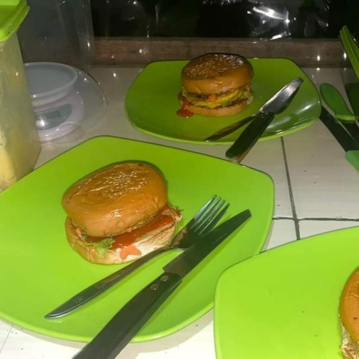 BURGER AYAM 