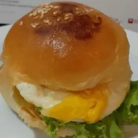 BURGER ISI TELUR