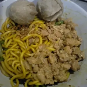 Bakmi garing ngaco urat