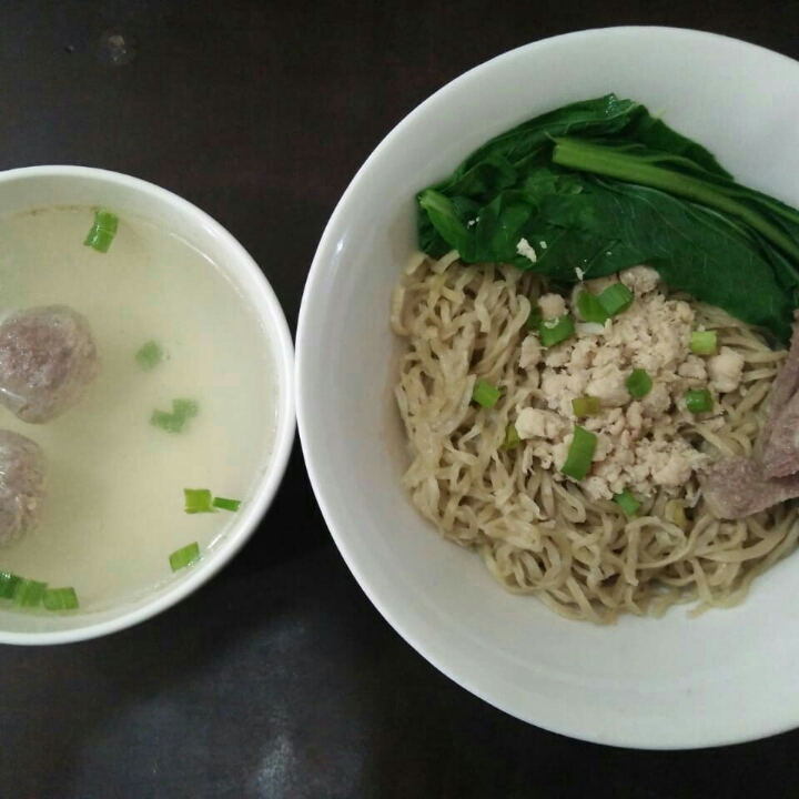 Bakmie Ayam Bakso Lidah