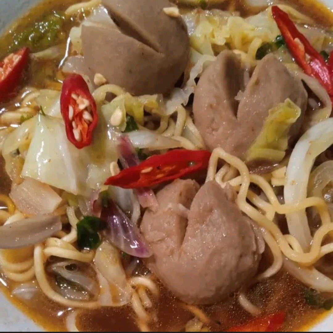 Bakmie Baso Pedas