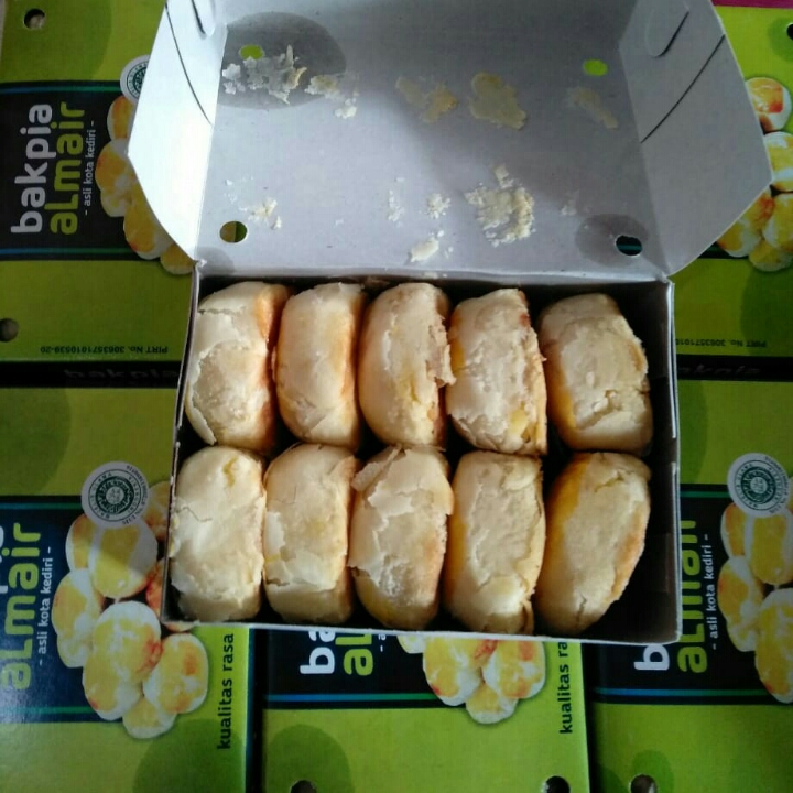 Bakpia Almair