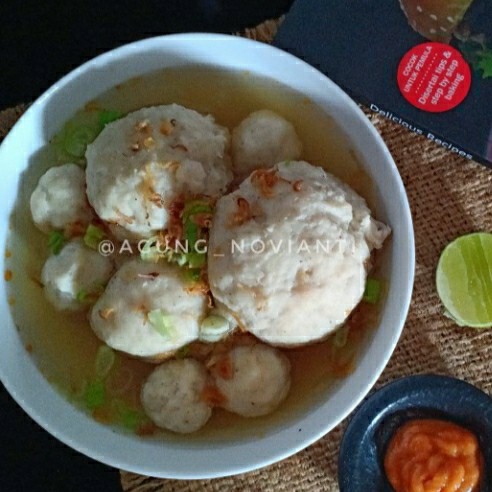 Bakso Bertelor 