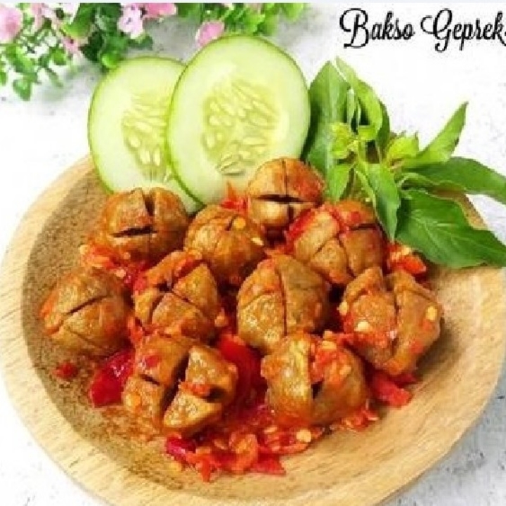 Bakso Geprek Mewek