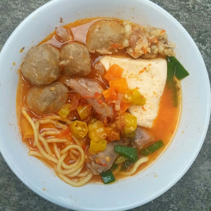 Bakso Telur Kuah Cabe Atau Kuah Biasa