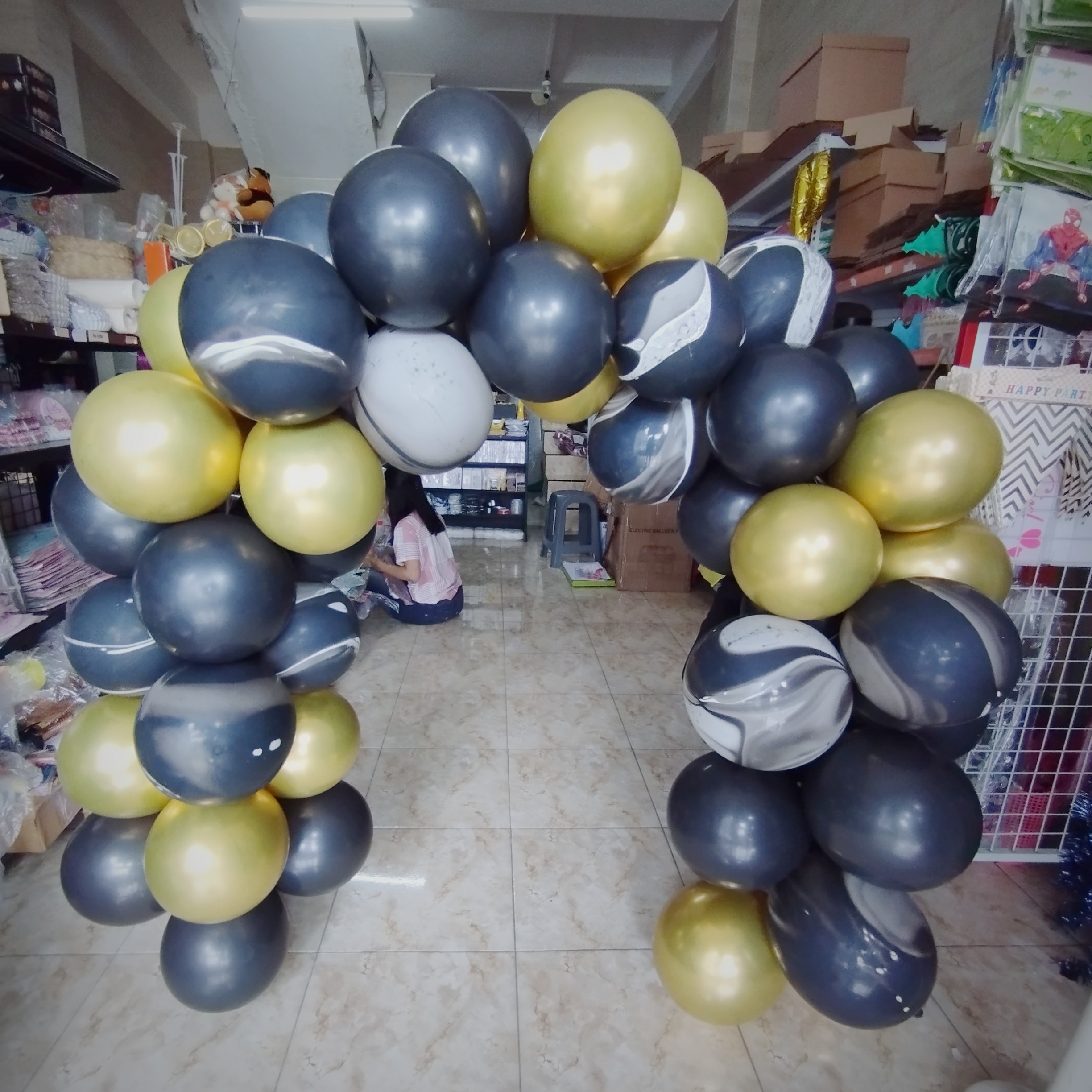 Balon Gate 2 Meter Warna Gold Marble Hitam