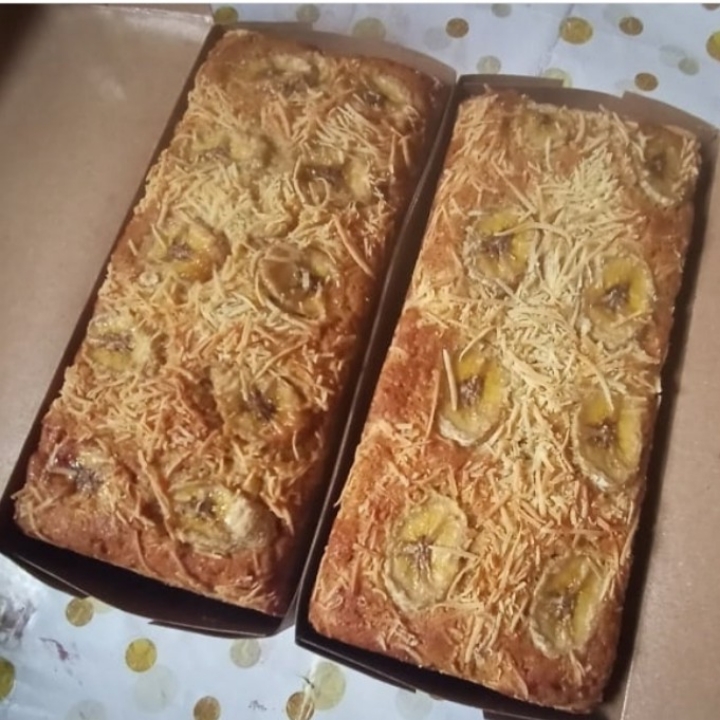 Banana Cake Keju