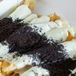 Banana Roll Vanila Toping Oreo