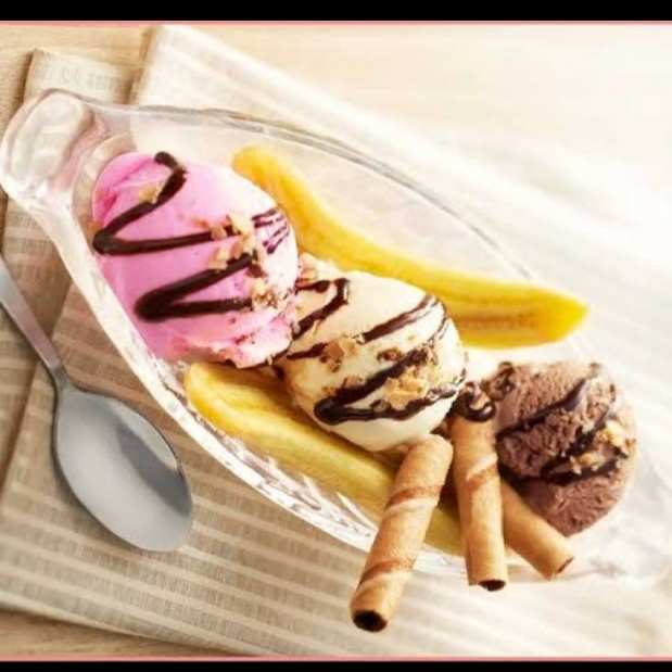 Banana Split Ice Cream 