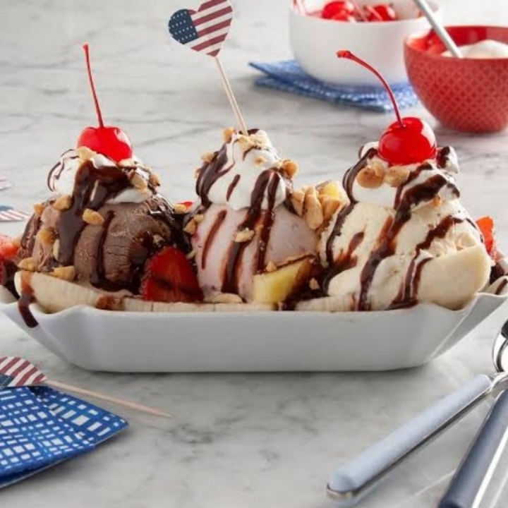 Banana Split Ice Cream