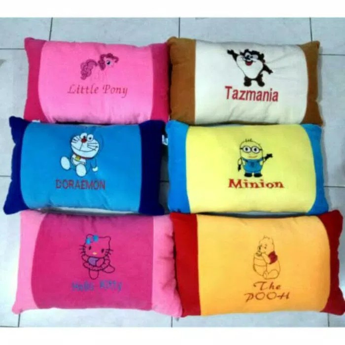 Bantal Boneka