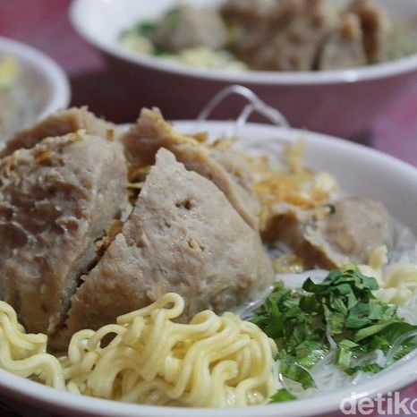 Baso Bom 