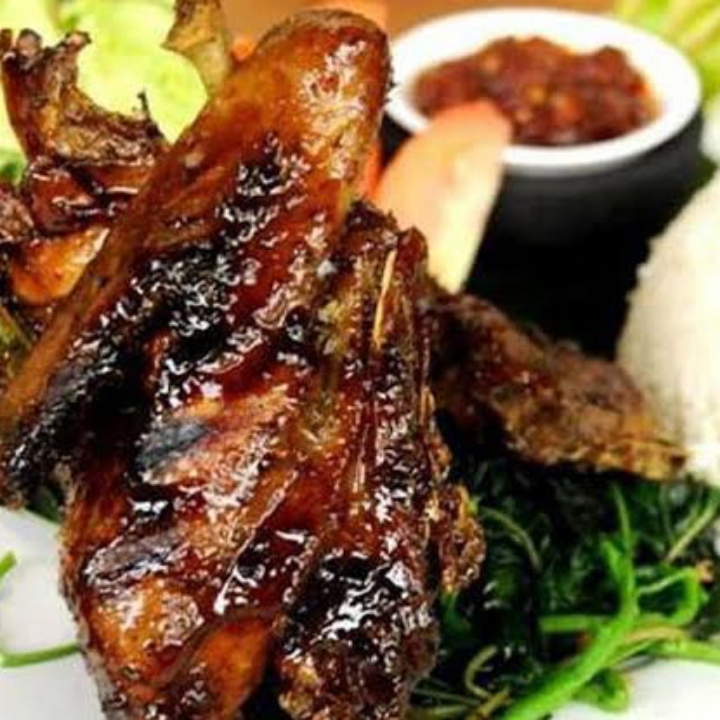 Bebek Bakar 