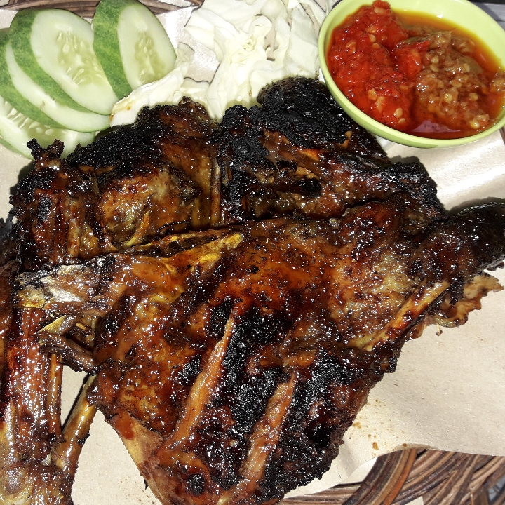 Bebek Bakar