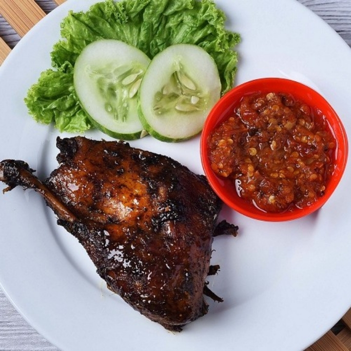 Bebek Bakar Atau  Goreng