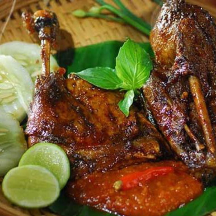 Bebek Bakar Dan Bebek Goreng